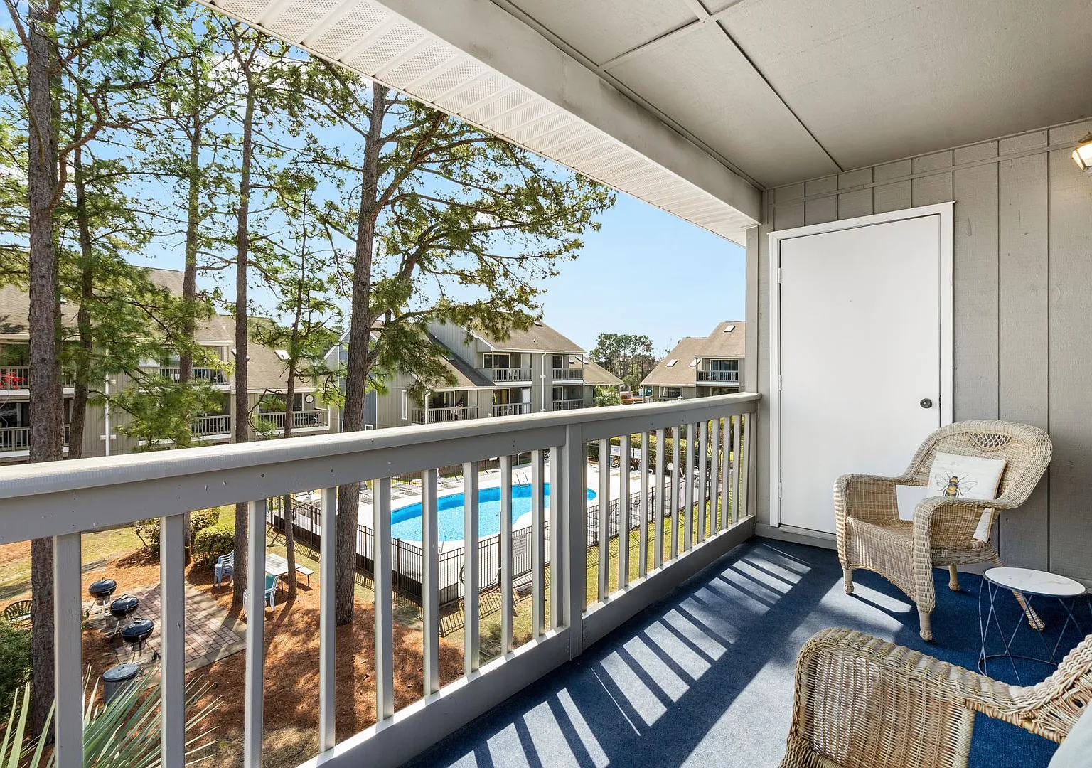 Fully Furnished 2BR Condo | Pool | Flexible Lease Terms | Surfside Beach — Photo 3