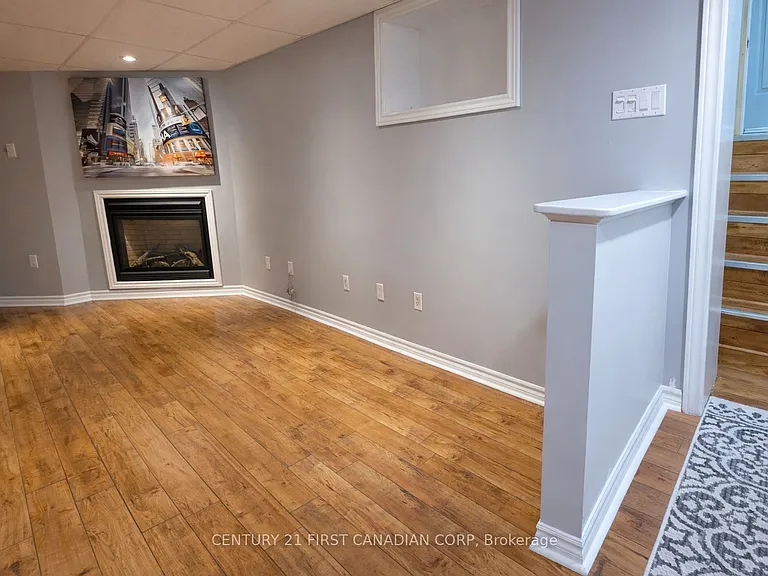 568 Creston Ave #LOWER — Photo 6