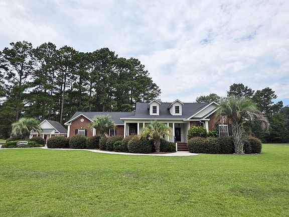 2nd image of 101 Fairway Ct