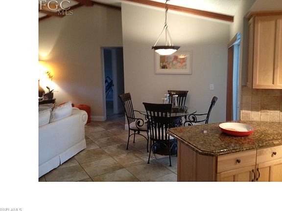 2nd image of 1011 SE 16th Pl