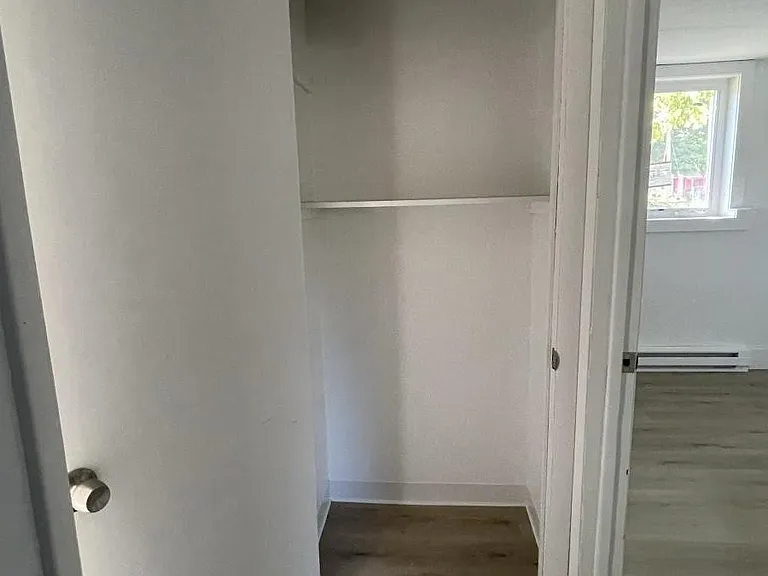 60 8th St N #1 — Photo 5