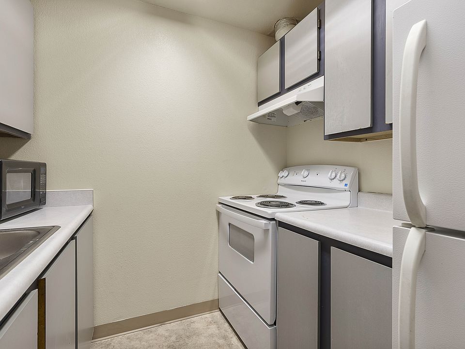 1st image of 4338 8th Ave NE APT 37