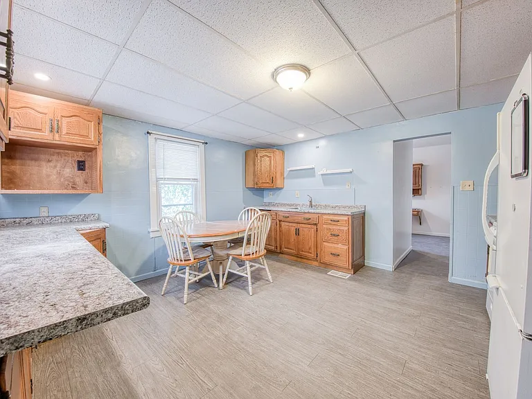 126 Railroad St #128 — Photo 30
