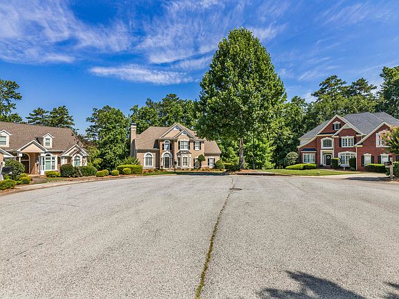 2nd image of 3589 Rosewood Ct
