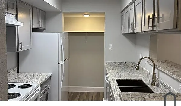 7200 T C Jester Blvd #2301 — Photo 1