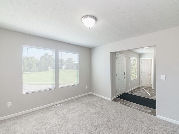 3rd image of 1157 Sonoma Dr