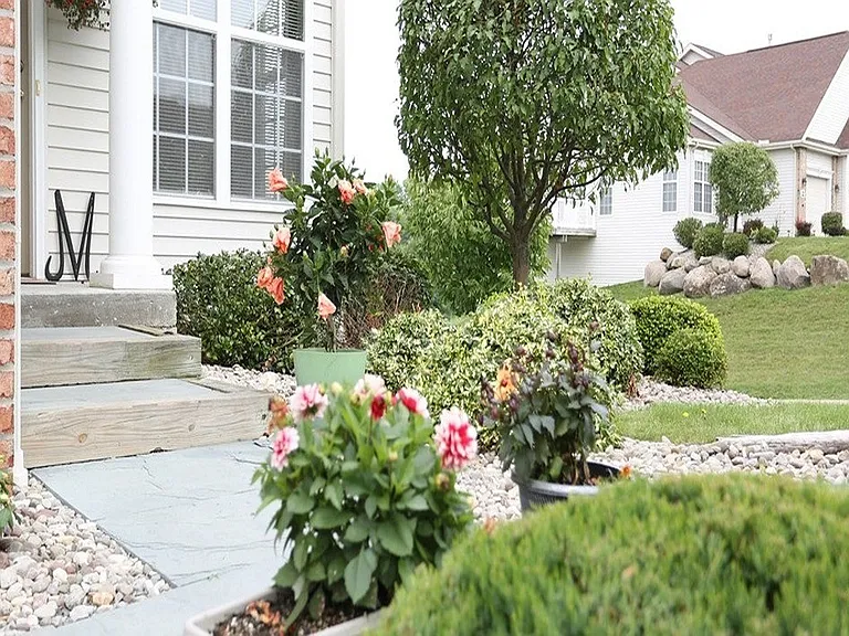 Waterview Townhouse Apartments — Photo 28