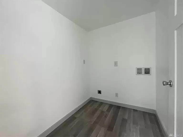 1507 Olympic Ave — Photo 7