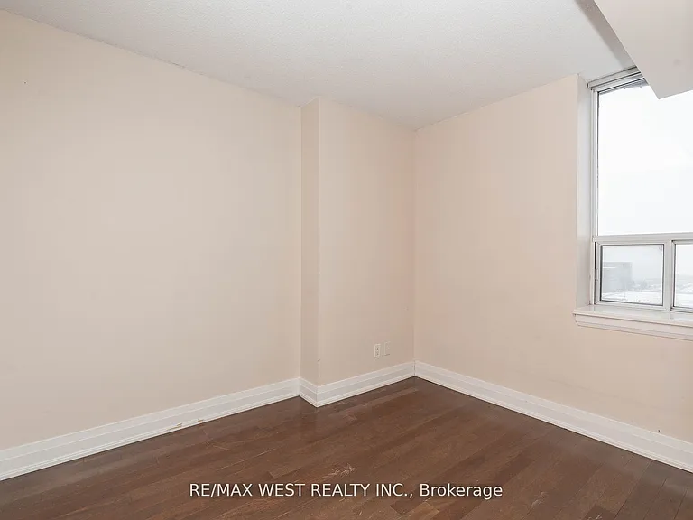 2737 Keele St #817 — Photo 18