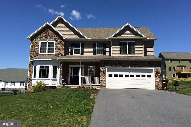 1st image of 227 Cresthaven Dr
