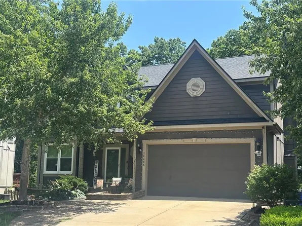 14485 S Summit St, Olathe, KS 66062