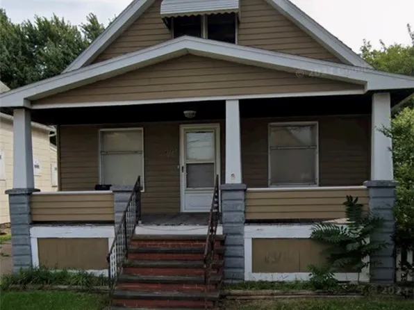 4115 E 56th St, Cleveland, OH 44105