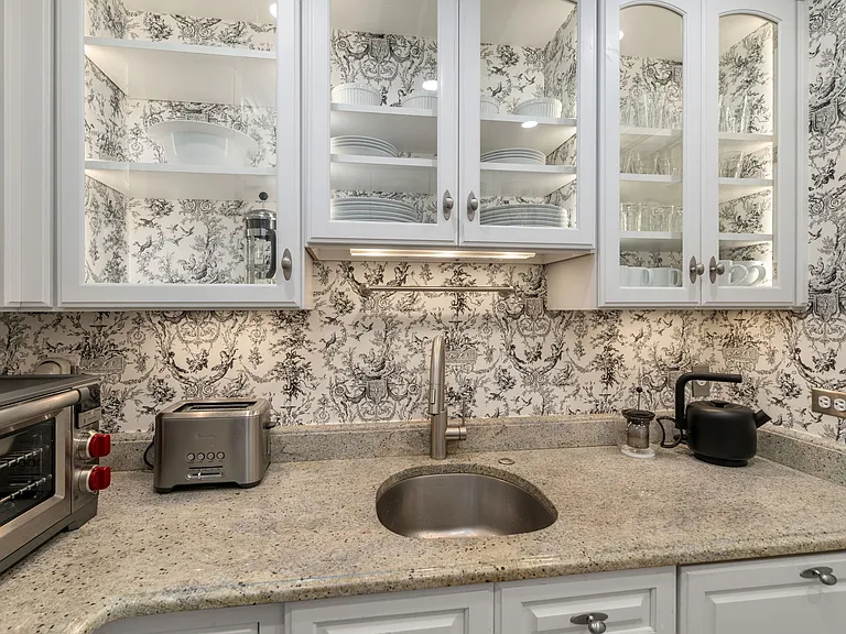 160 Commonwealth Ave #419 — Photo 8