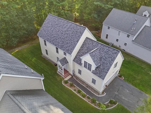 138 Barbara Ln #138, Hudson, NH 03051