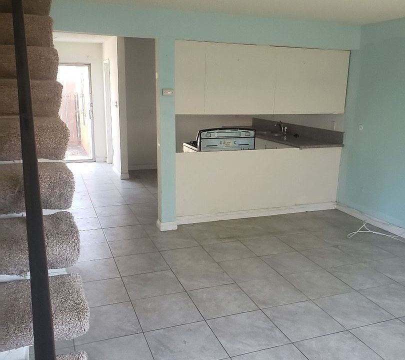 2nd image of 10382 Park Ave #C