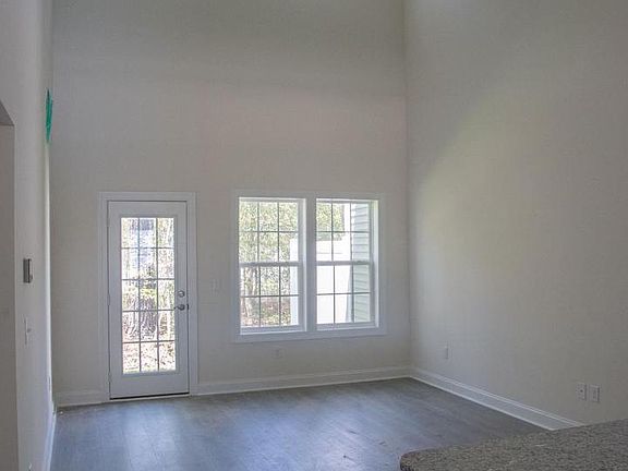 5th image of 37823 Greenleaf #14