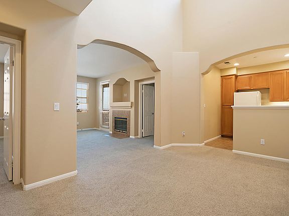 2nd image of 955 Bloomfield Ave