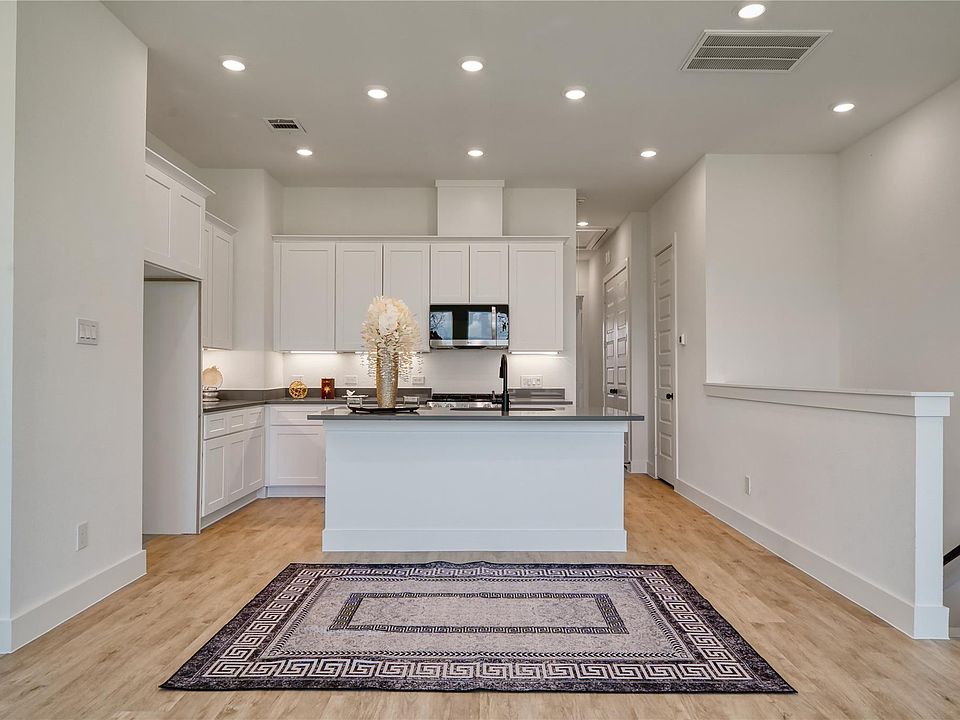 1st image of 5324 Rue St