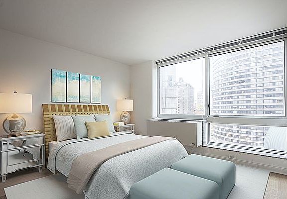 5th image of 215 E 96th St APT 7-Q