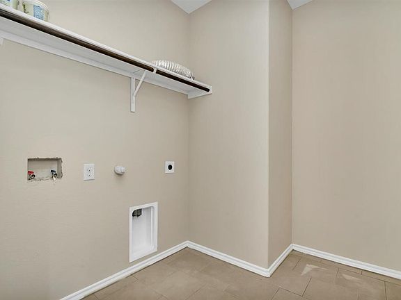 5th image of 844 San Miguel Trl