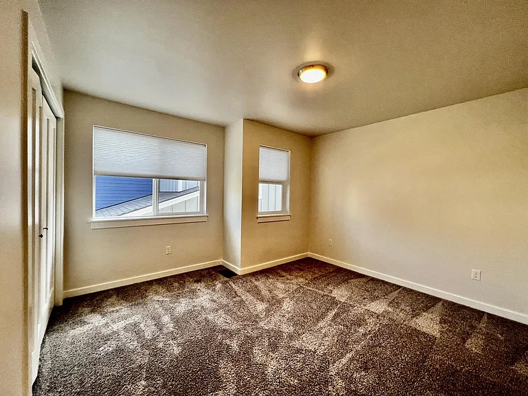 5526 Leiden Ln — Photo 36
