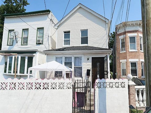 3rd image of 11231 Dillon St
