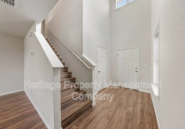6231 Antares — Photo 4