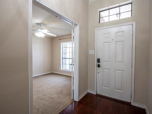 4th image of 237 Carriage Dr