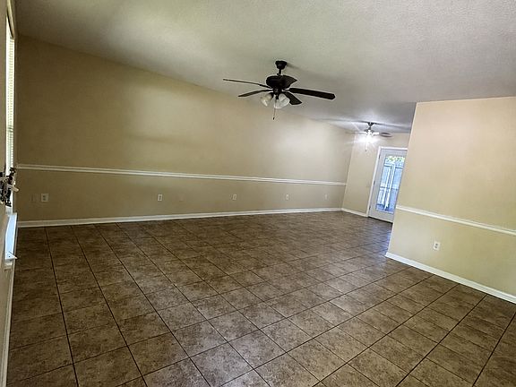 2nd image of 602 E South St #12B