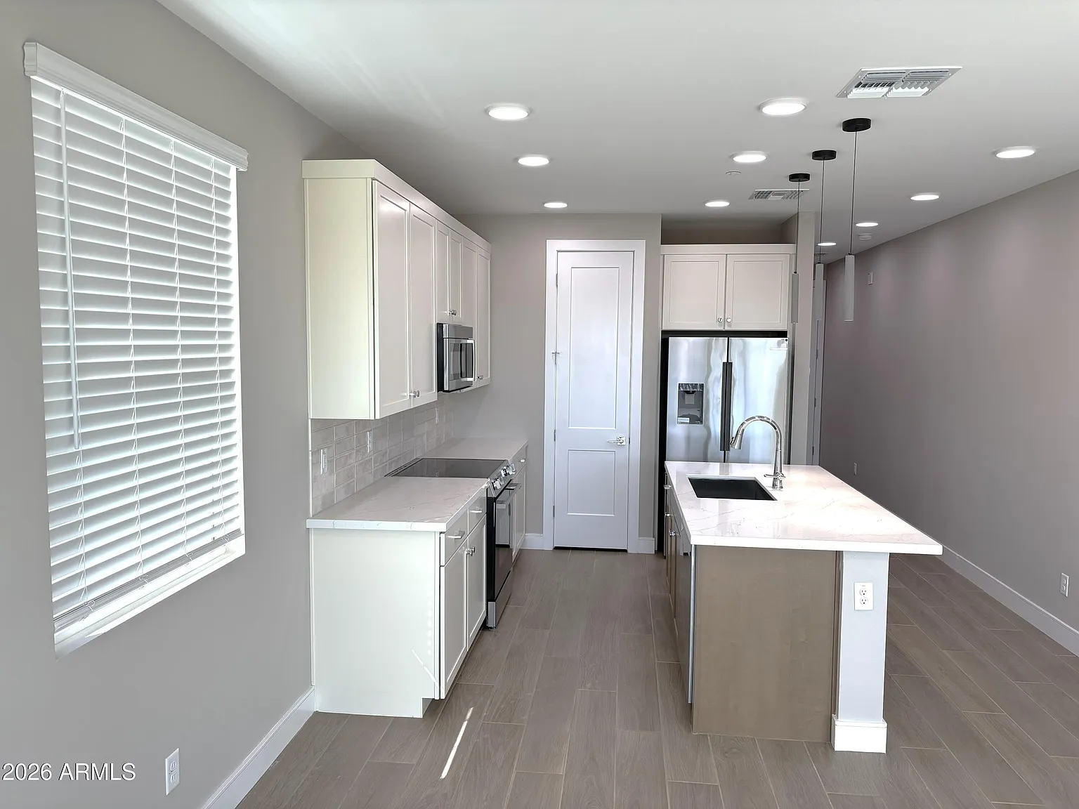 3 bed, 2.5 bath, 1615 sqft, $2,725 — Photo 4