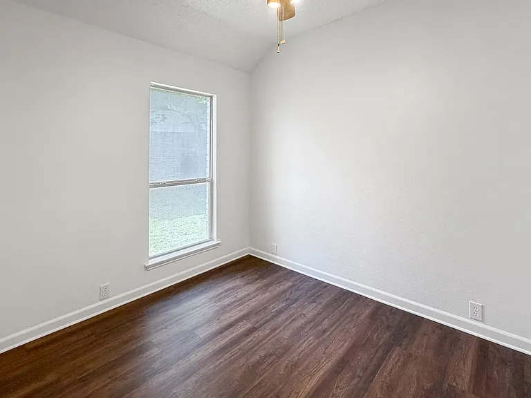 2517 Fairway View Dr — Photo 9