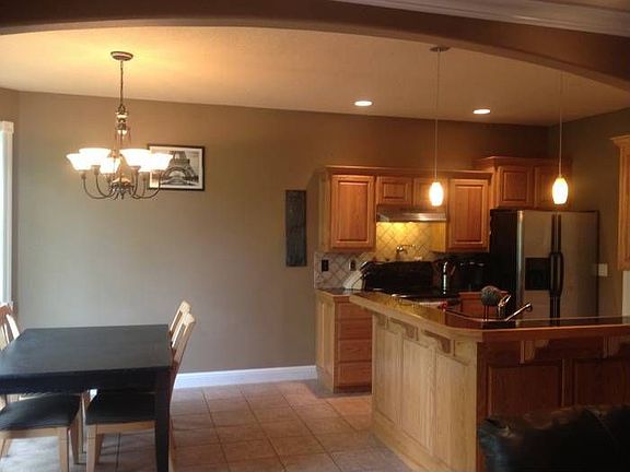 Kitchen, W/ Stainless and