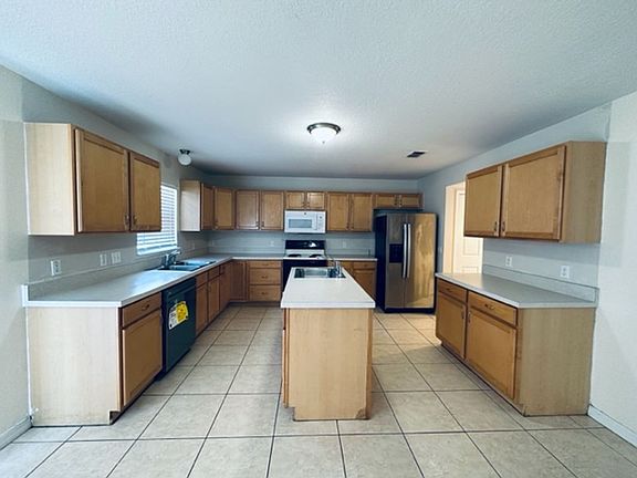 5th image of 262 Samuel St #262