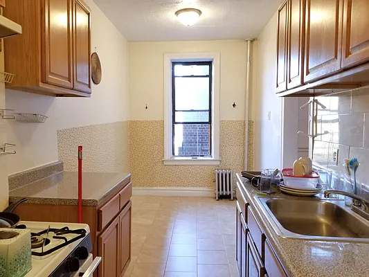 Rented by BRICK & GALO REALTY CORP | media 4