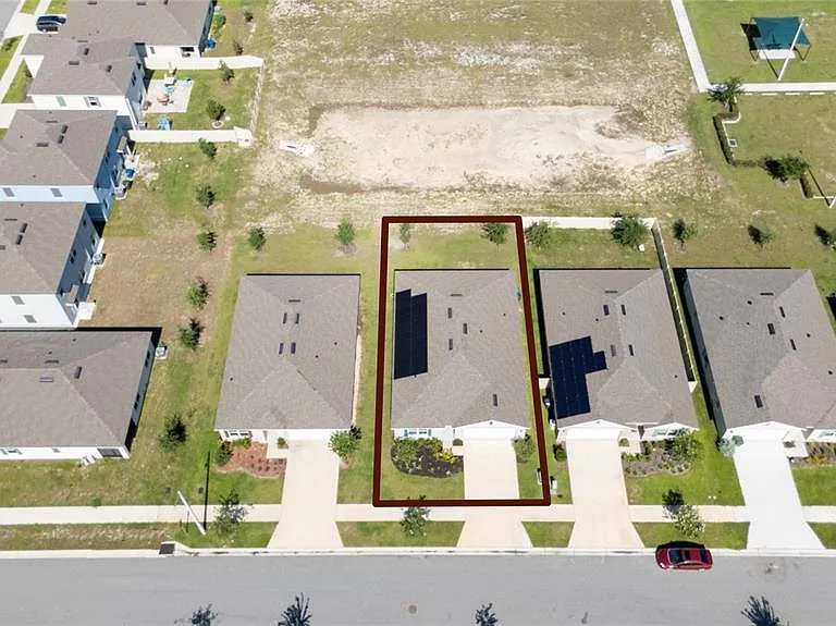 687 Griffon Ave — Photo 26