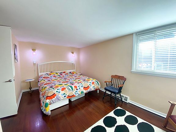 4th image of 16 University Mews