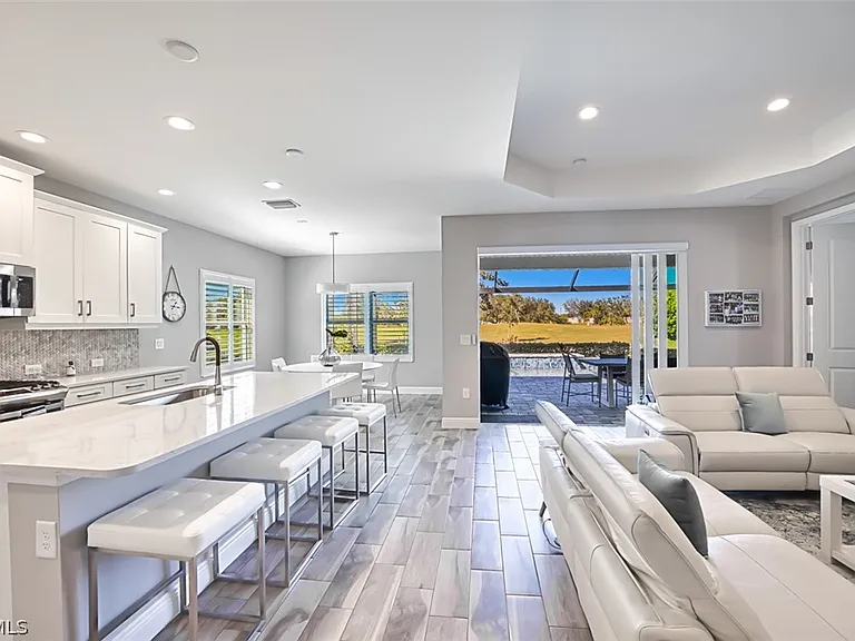 2925 Willow Ridge Ct — Photo 14
