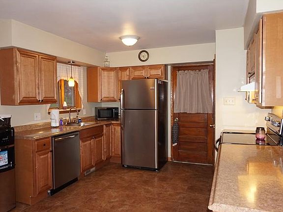 5th image of 115 Linsdale Dr