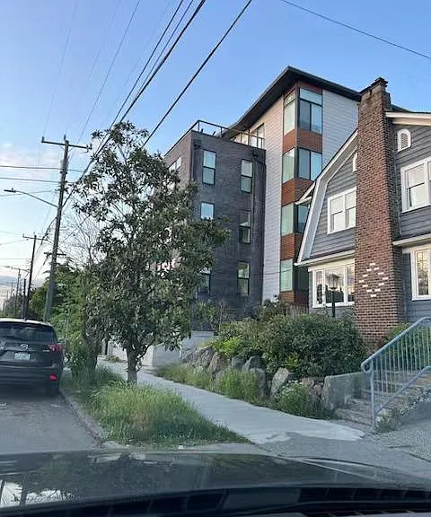 714 10th Ave E #2 — Photo 3