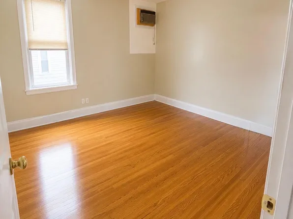 121 West 57th Street image 1 of 3