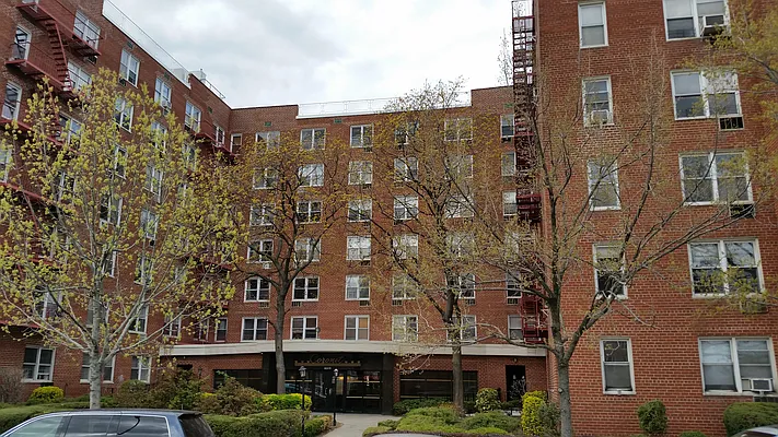 Sold by Winzone Realty Inc | media 13