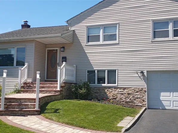 2669 Grayson Drive, East Meadow, NY 11554