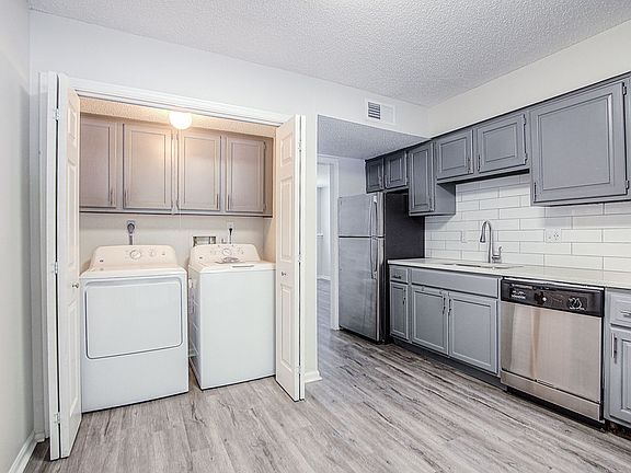 5th image of 2941-3057 Eaton St #3043