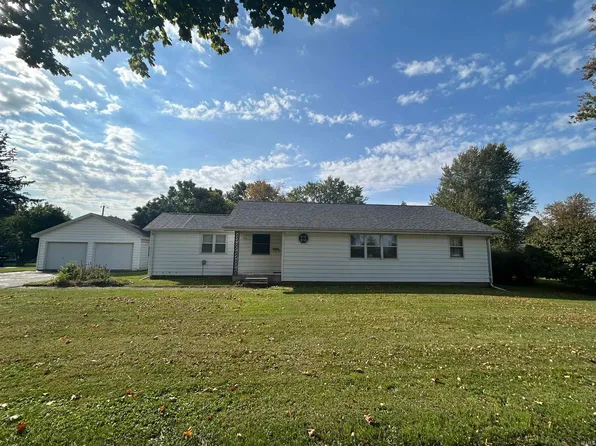 372 E James St, Camden, IN 46917