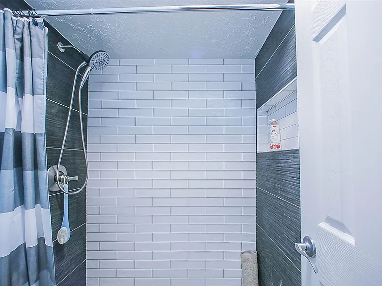 9511 Sharpcrest St — Photo 36