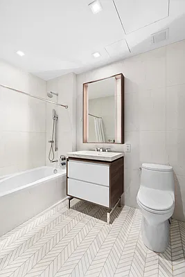 Bathroom, photo 1