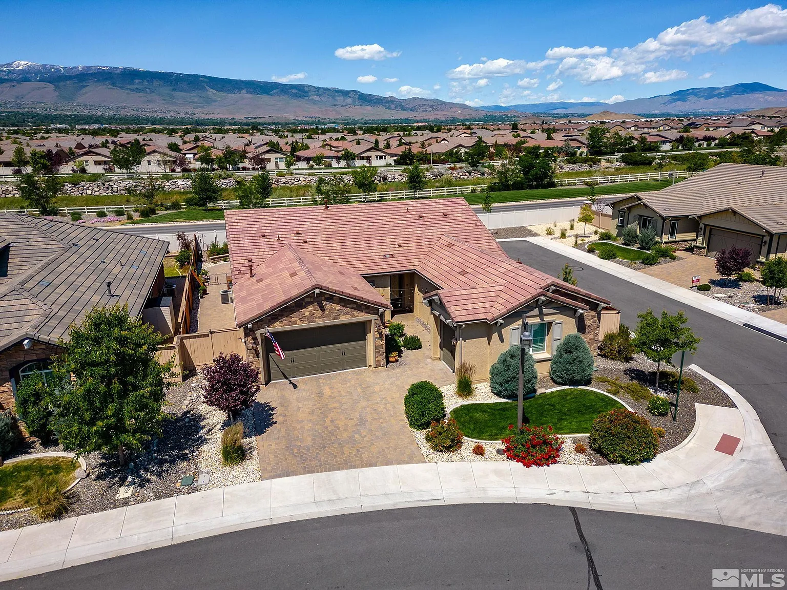 9807 Dyevera Ln photo 1