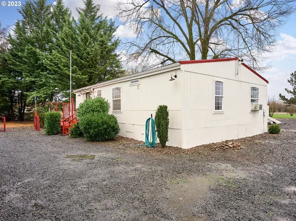 30158 S Sprague Rd, Molalla, OR 97038