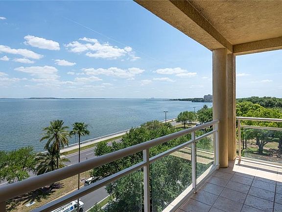 3rd image of 4201 Bayshore Blvd Unit 601
