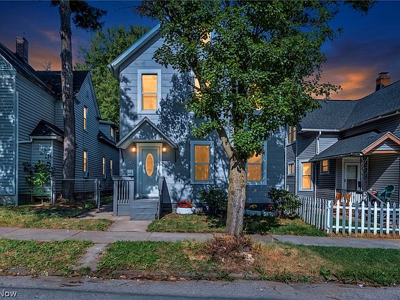 2nd image of 3142 W 40th St